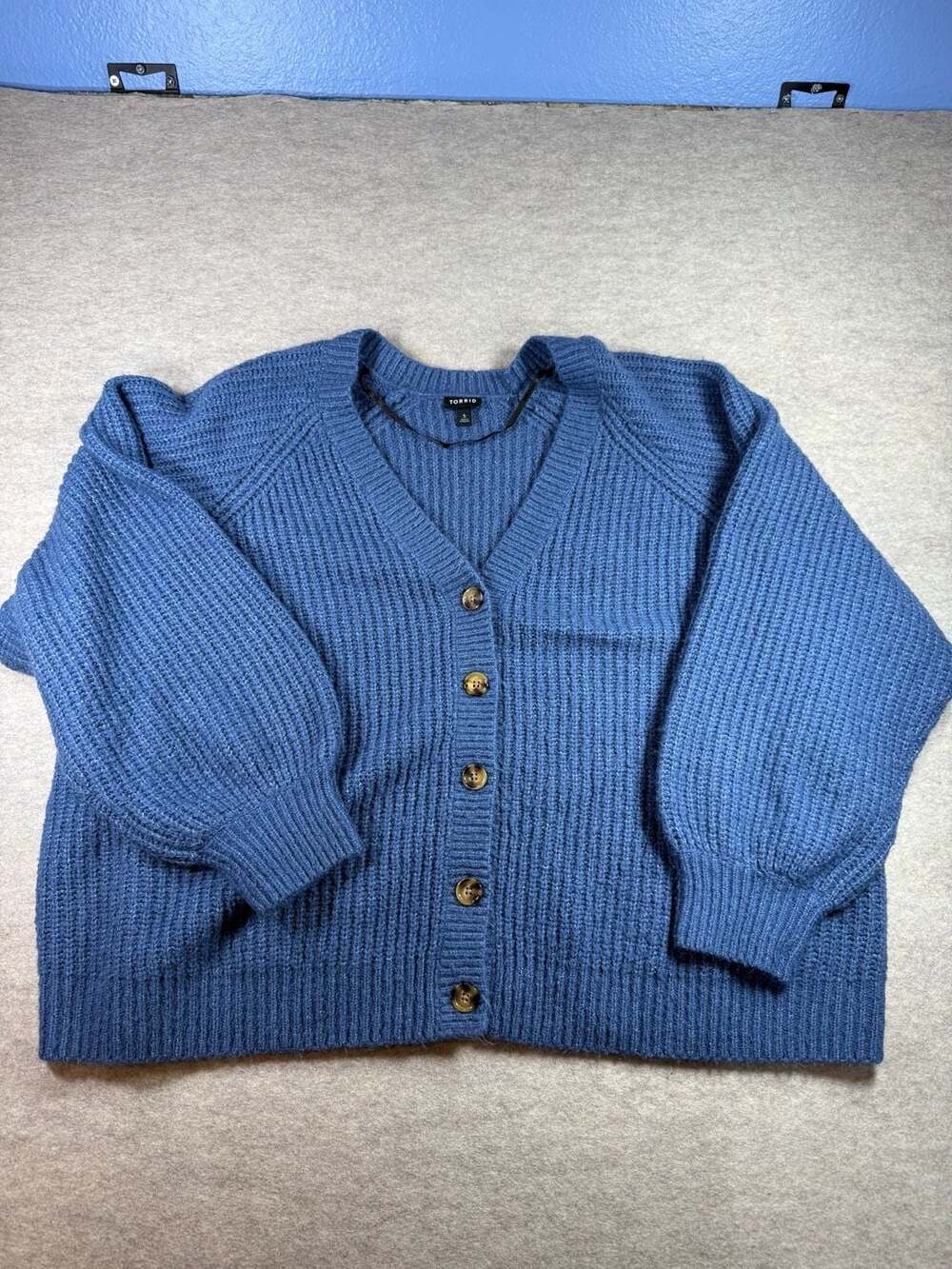 Torrid Womens Blue Chunky Knit V-Neck Button Front Cardigan Sweater Size 5
